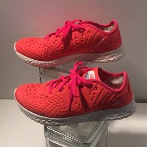 NEW BALLANCE WOMENS FRESH FOAM CRUSH PINK RUNNING SHOES SIZE 7.5